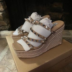 Steve Madden Daniella wedge sandal. Size 6.5